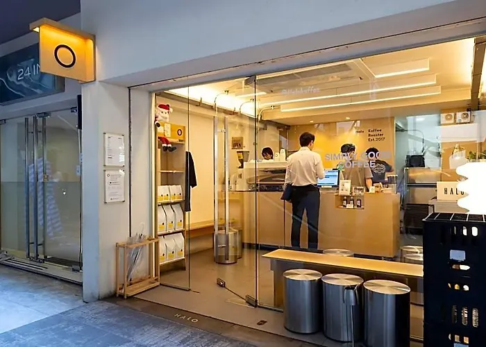 24 At Bts Phrom Phong 3* Бангкок