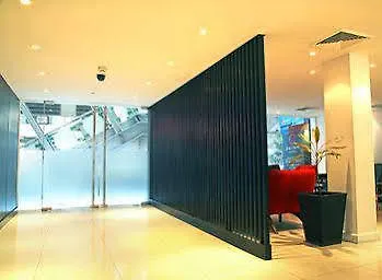 24 At Bts Phrom Phong Отель